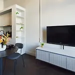 Wyjatkowy Z Widokiem Na Palac Kultury By Renters Varšava