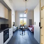 Wyjatkowy Z Widokiem Na Palac Kultury By Renters Varšava